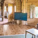 Three-bedroom In Dom wakacyjny